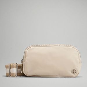 NWT Lululemon everywhere crossbody